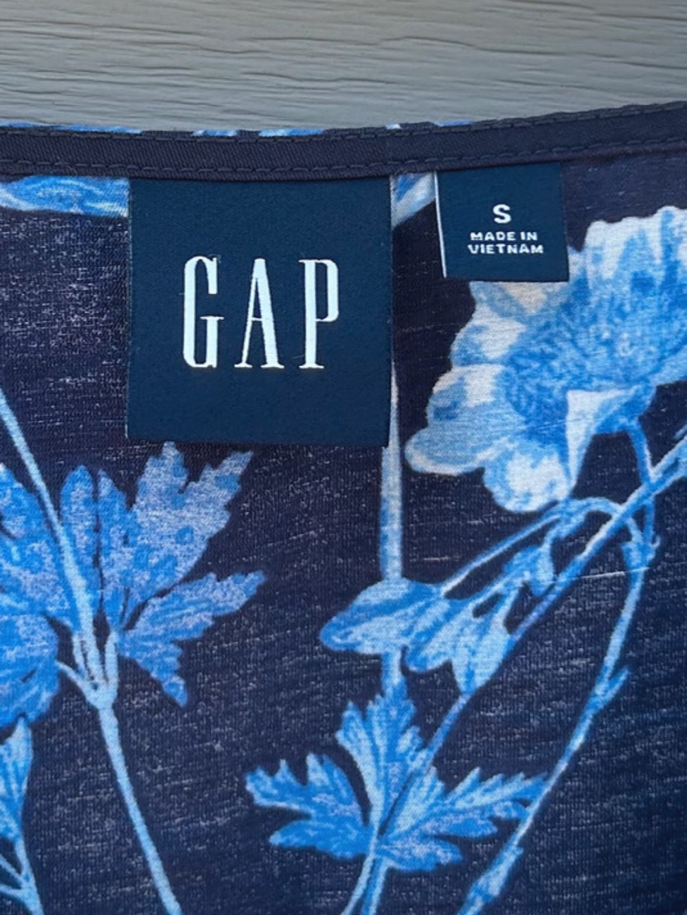Gap Ruffled Sleeves Blouse - Picture 4 of 6